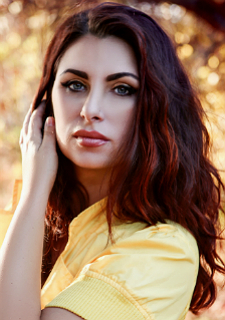 Captivating Julia, 49 y.o. from Kharkiv, Ukraine with Red hair — VeronikaLove