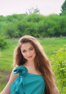 Charming Anna, 39 y.o. from Kharkiv, Ukraine with Light-brown hair — VeronikaLove