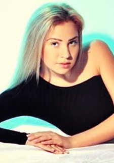 Mystical Allure: Julia, 33 y.o. from Cologne, Germany — VeronikaLove