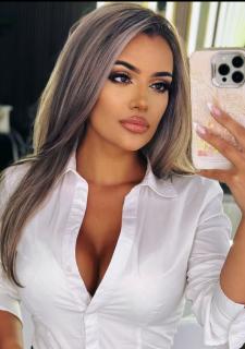 Magnetic Allure: Andreea, 31 y.o. from Judetul Alba, Romania — VeronikaLove