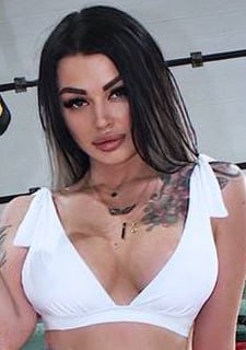 Captivating Victoria, 31 y.o. from Mykolaiv, Ukraine with Black hair — VeronikaLove