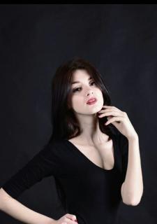 Elegant Enchantment: Dariia, 30 y.o. from Kharkiv, Ukraine — VeronikaLove