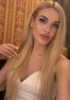 Captivating Elegance: Yuliya, 37 y.o. from Sumy, Ukraine — VeronikaLove