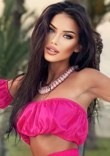 Captivating Yuliya, 34 y.o. from Dnipro, Ukraine with Light-brown hair — VeronikaLove