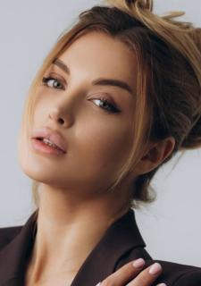 Ethereal Elegance: Yulia, 28 y.o. from Zaporizhzhia, Ukraine — VeronikaLove