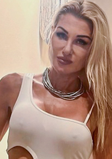 Dazzling Julia, 42 y.o. from Kharkiv, Ukraine with Blonde hair — VeronikaLove