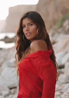Graceful Radiance: Ana Valentina, 27 y.o. from Florida, United States — VeronikaLove