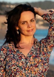 Magnetic Allure: Yuliia, 41 y.o. from Nice, France — VeronikaLove