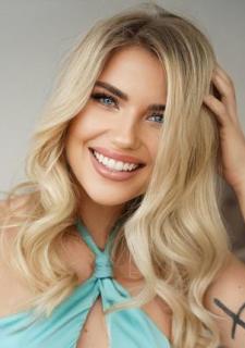 Alluring Krystyanna, 31 y.o. from Chernihiv, Ukraine with Blonde hair — VeronikaLove