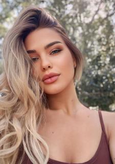 Radiant Allure: Veronica, 28 y.o. from Chisinau, Moldova — VeronikaLove