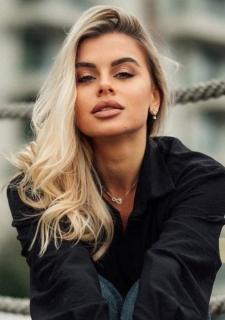 Timeless Elegance: Tetiana, 33 y.o. from Kharkiv, Ukraine — VeronikaLove