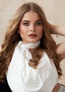 Whimsical Victoriia, 22 y.o. from , Ukraine with Light-brown hair — VeronikaLove