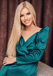 Lovely Yevheniia, 32 y.o. from Chernivtsi, Ukraine with Blonde hair — VeronikaLove