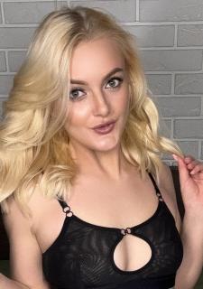 Graceful Allure: Victoriia, 25 y.o. from Krakow, Poland — VeronikaLove