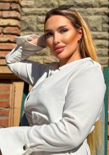 Captivating Anna, 34 y.o. from K'alak'i T'bilisi, Georgia with Blonde hair — VeronikaLove