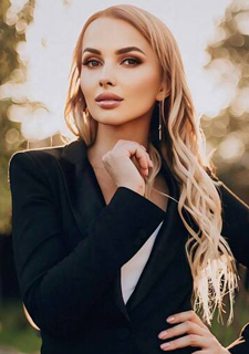 Mystical Allure: Marina, 37 y.o. from Uman, Ukraine — VeronikaLove