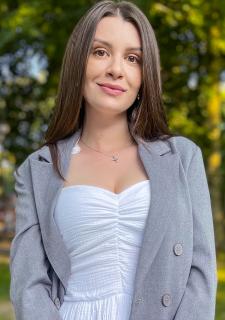 Graceful Radiance: Olga, 27 y.o. from Mykolaiv, Ukraine — VeronikaLove