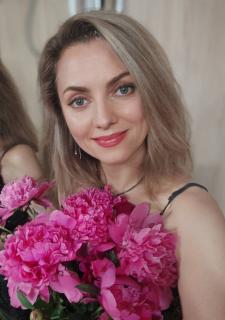 Ethereal Tatiana, 43 y.o. from Kyiv, Ukraine with Light-brown hair — VeronikaLove