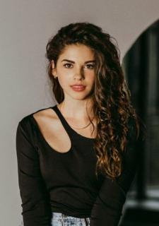 Captivating Anastasiya, 29 y.o. from Kyiv, Ukraine with Brown hair — VeronikaLove