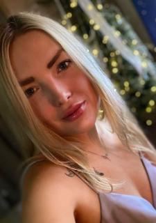 Ethereal Charm: Dariya, 36 y.o. from Kropyvnytskyi, Ukraine — VeronikaLove