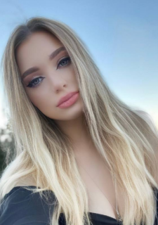 Alluring Presence: Mariya, 22 y.o. from Poltava, Ukraine — VeronikaLove