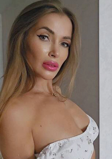 Ethereal Charm: Kseniya, 44 y.o. from Kharkiv, Ukraine — VeronikaLove