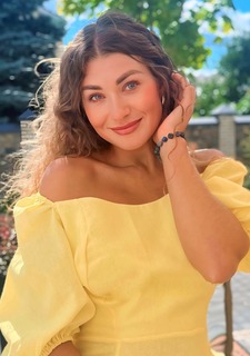 Vibrant Nadiia, 34 y.o. from Bila Tserkva, Ukraine with Light-brown hair — VeronikaLove