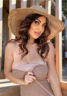 Glamorous Presence: Valentina, 42 y.o. from Mykolaiv, Ukraine — VeronikaLove