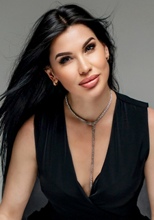 Magnetic Allure: Kateryna, 41 y.o. from Dnipro, Ukraine — VeronikaLove