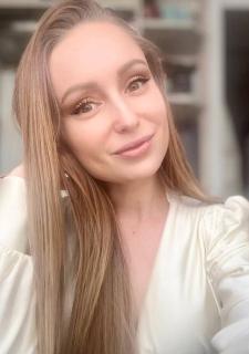 Captivating Aura: Khrystyna, 35 y.o. from Budapest Fovaros, Hungary — VeronikaLove