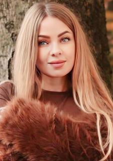 Radiant Yana, 40 y.o. from Szczecin, Poland with Blonde hair — VeronikaLove