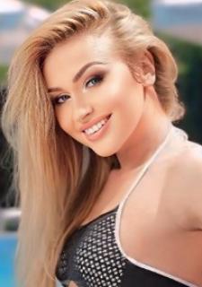 Enchanting Presence: Anna, 35 y.o. from Chisinau, Moldova — VeronikaLove