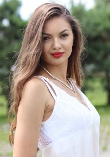 Ethereal Charm: Alina, 26 y.o. from Khmelnytskyi, Ukraine — VeronikaLove