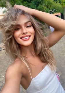 Captivating Iryna, 29 y.o. from Chisinau, Moldova with Brown hair — VeronikaLove