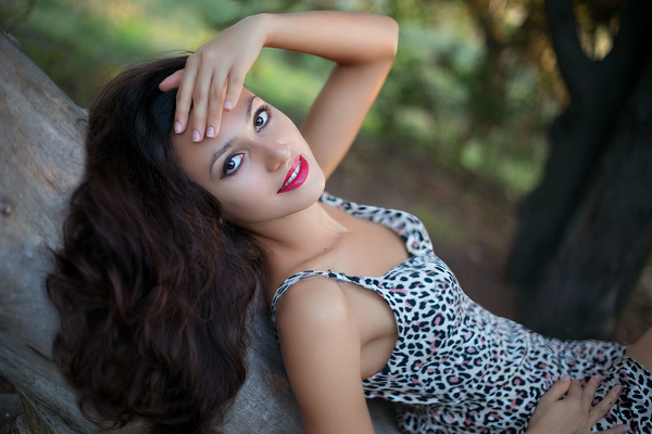 Alluring Elizaveta, 40 y.o. from Kherson, Ukraine with Brown hair — VeronikaLove