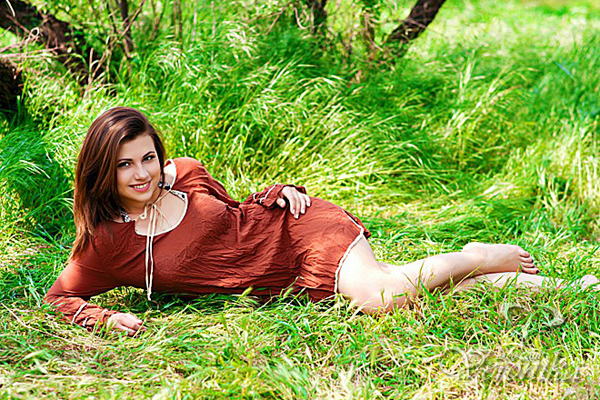 Captivating Inna, 34 y.o. from Mykolaiv, Ukraine with Chestnut hair — VeronikaLove