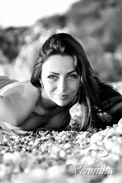 Magnetic Allure: Marina, 34 y.o. from Kharkiv, Ukraine — VeronikaLove