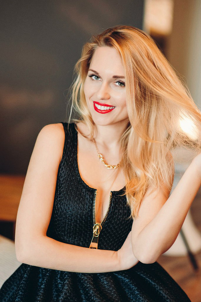 Elegant Daria, 33 y.o. from Cherkasy, Ukraine with Blonde hair — VeronikaLove