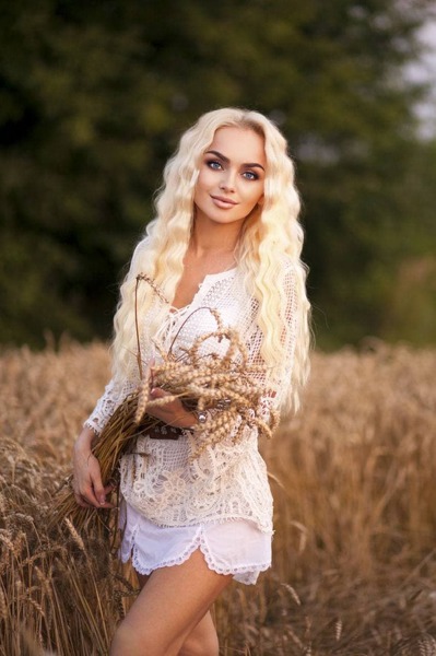 Angelic Grace: Aleksandra, 36 y.o. from Lviv, Ukraine — VeronikaLove