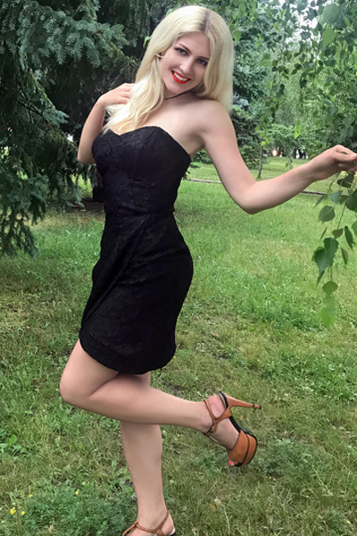 Charming Olga, 32 y.o. from Khmelnytskyi, Ukraine with Blonde hair — VeronikaLove