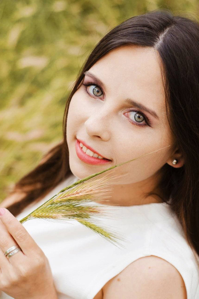 Graceful Natalia, 31 y.o. from Mykolaiv, Ukraine with Brown hair — VeronikaLove