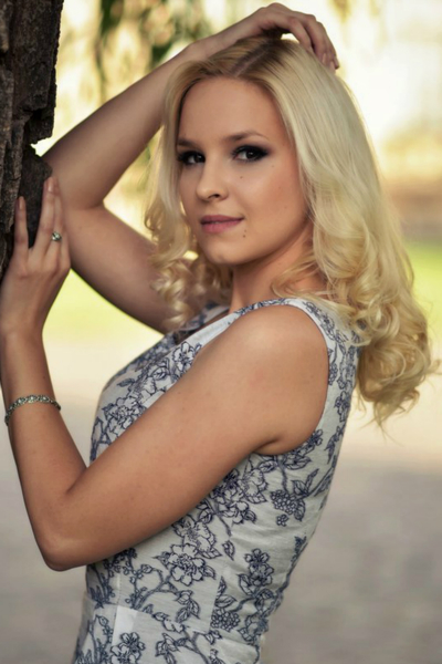 Dazzling Aura: Julia, 33 y.o. from Kropyvnytskyi region, Ukraine — VeronikaLove