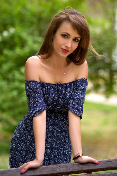 Dazzling Olga, 37 y.o. from Kherson, Ukraine with Brown hair — VeronikaLove