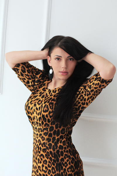 Radiant Yana, 37 y.o. from Mykolaiv, Ukraine with Black hair — VeronikaLove