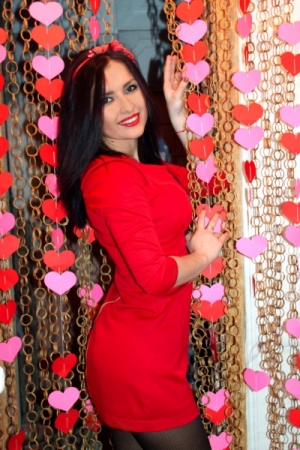 Enigmatic Anastasia, 29 y.o. from Mykolaiv, Ukraine with Black hair — VeronikaLove