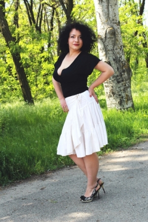 Dynamic Elena, 37 y.o. from Mykolaiv, Ukraine with Chestnut hair — VeronikaLove