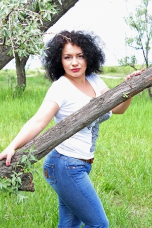 Dynamic Elena, 37 y.o. from Mykolaiv, Ukraine with Chestnut hair — VeronikaLove