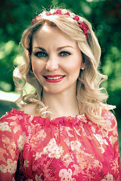 Graceful Radiance: Lidia, 42 y.o. from Dnipro, Ukraine — VeronikaLove