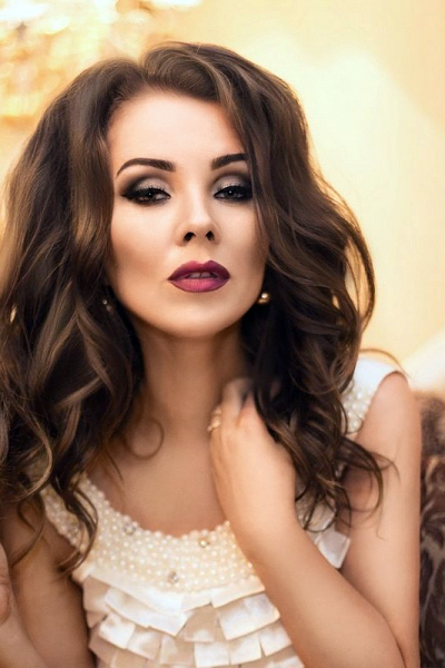 Dynamic Julia, 37 y.o. from Vinnytsia, Ukraine with Light-brown hair — VeronikaLove