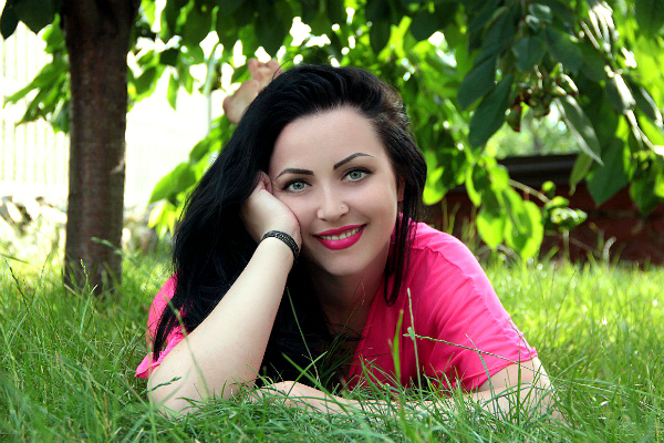 Magnetic Allure: Ekaterina, 36 y.o. from Dnipro, Ukraine — VeronikaLove